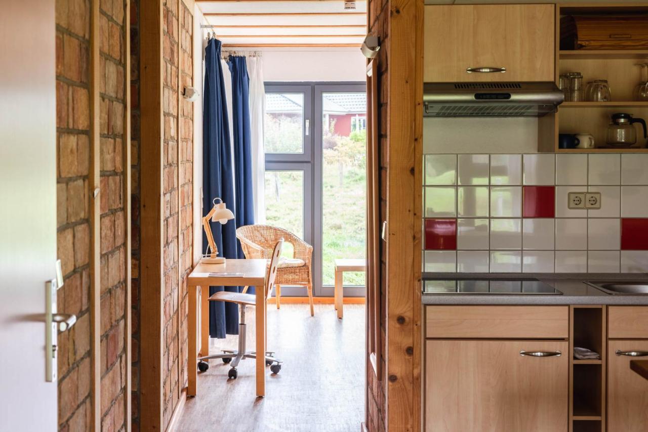 Basiskulturfabrik Oeko-Hotel Neustrelitz Ngoại thất bức ảnh