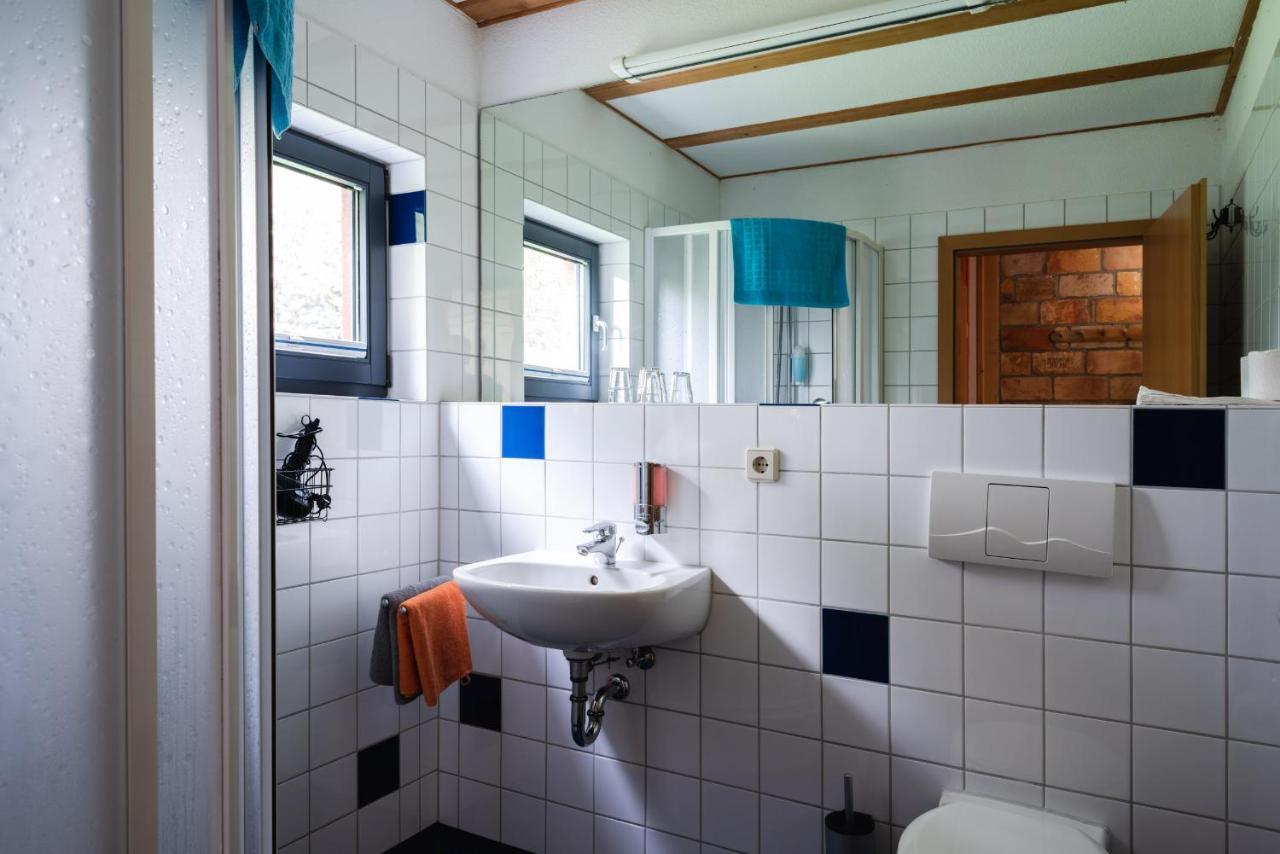 Basiskulturfabrik Oeko-Hotel Neustrelitz Ngoại thất bức ảnh