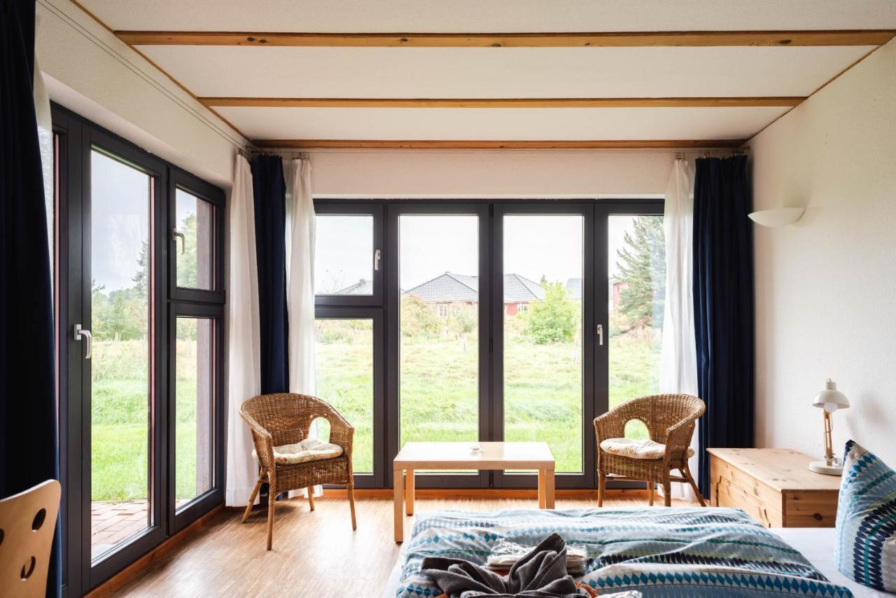 Basiskulturfabrik Oeko-Hotel Neustrelitz Ngoại thất bức ảnh